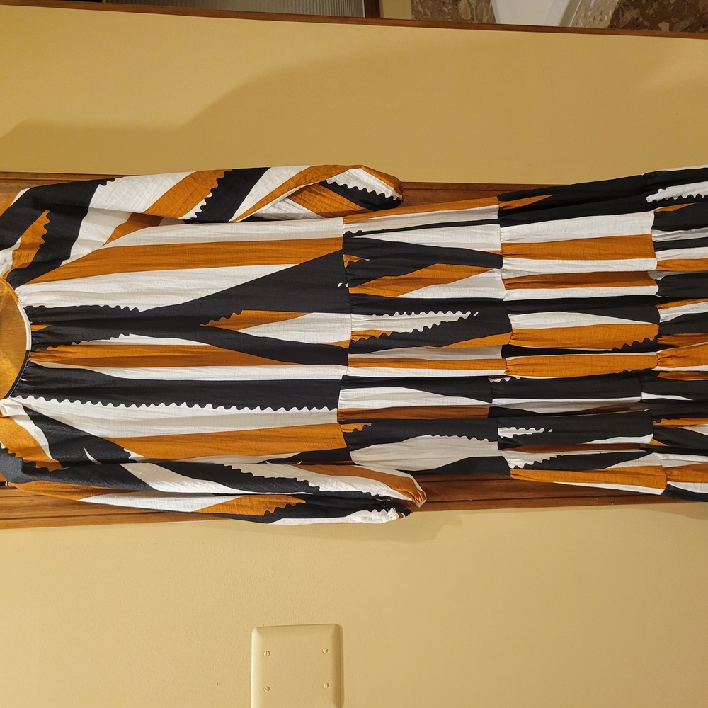 Stylish Black and Gold Women's Dress